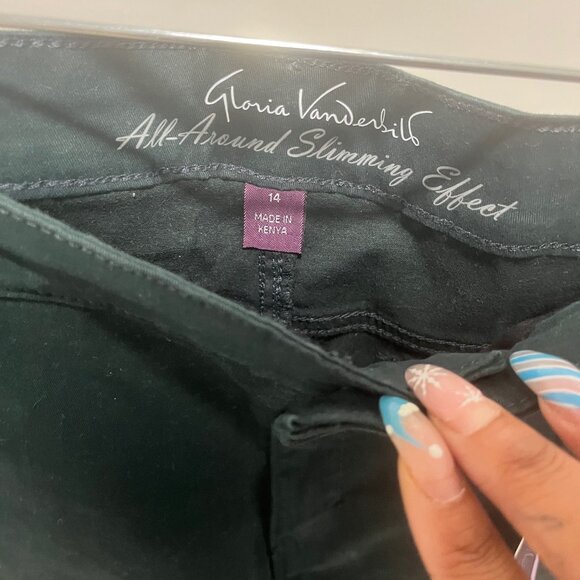 Green Jeans 14 - Picture 2 of 5